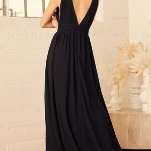 NWT Lulus black gown